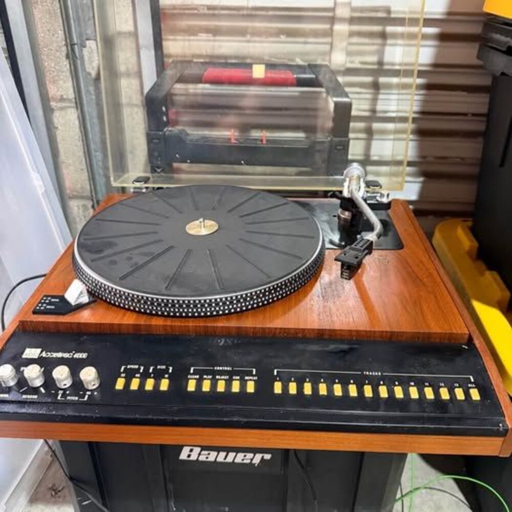 Vintage ADCAccutrac4000/EW Programmable Turntable Record Player Works, No Stylus
